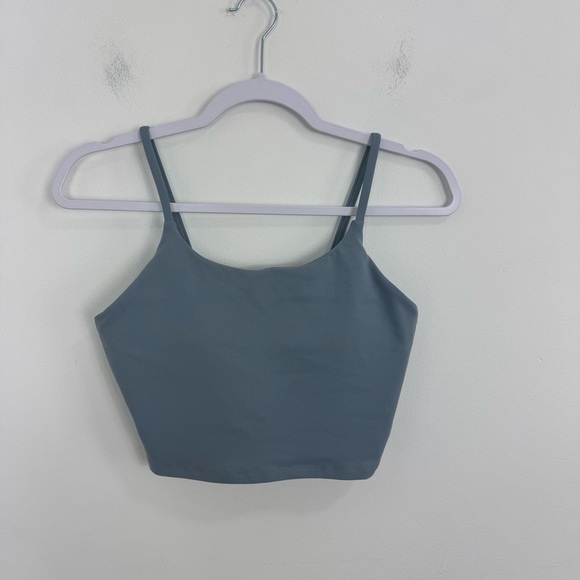 NWT HALARA Basic Padded Workout Cropped Tank Top in Subdued Blue Size Medium - Picture 3 of 8